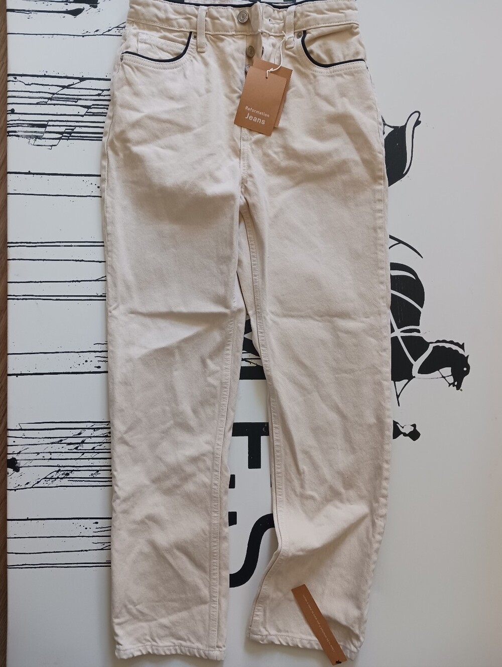 NWT Reformation Cynthia High H8gh Rise Straight Almond Jeans Size 25 - Picture 2 of 7